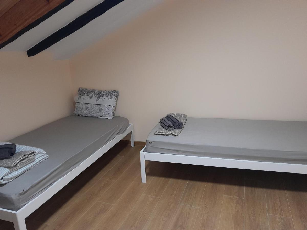 Hancho Sevenups - Kapana Plovdiv Center Bagian luar foto